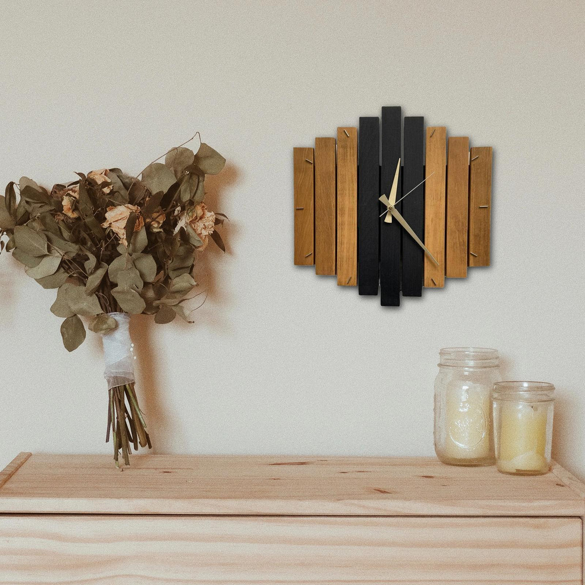 Asymmetrical Zen Wall Clock – product view 2