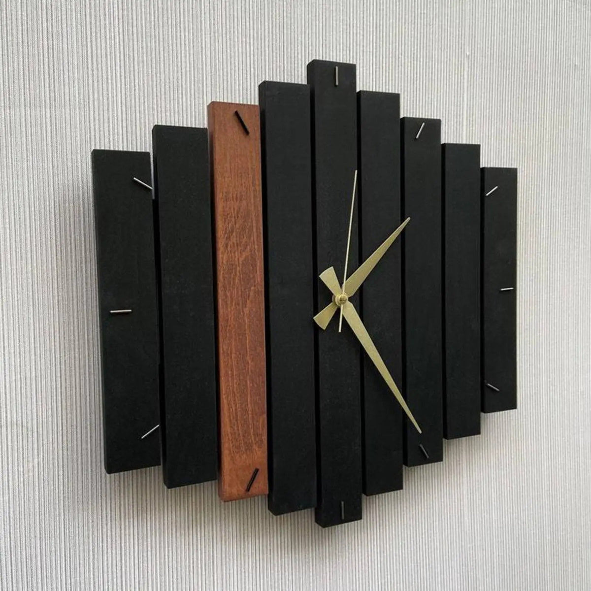 Asymmetrical Zen Wall Clock – product view 8