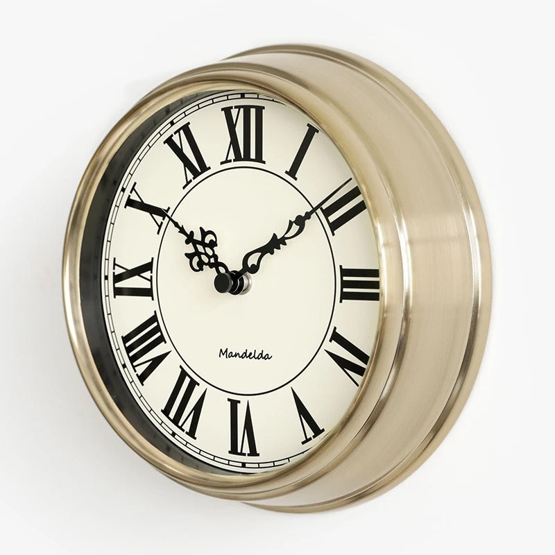 Classic Retro Wall Clock – product view 2