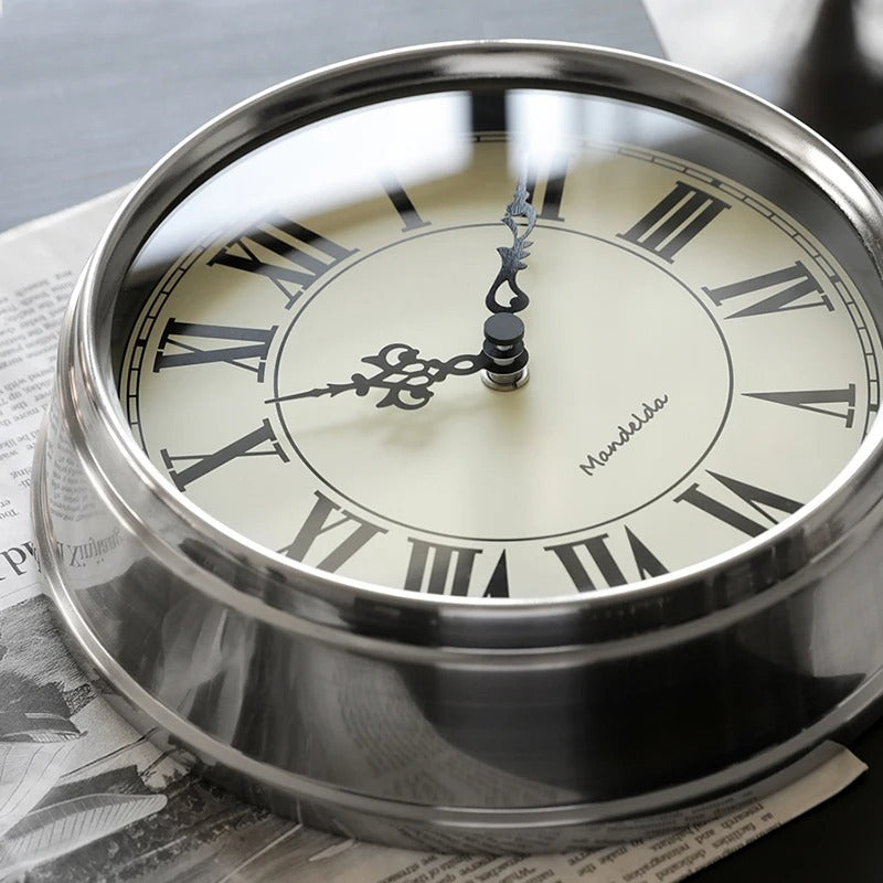 Classic Retro Wall Clock – product view 3