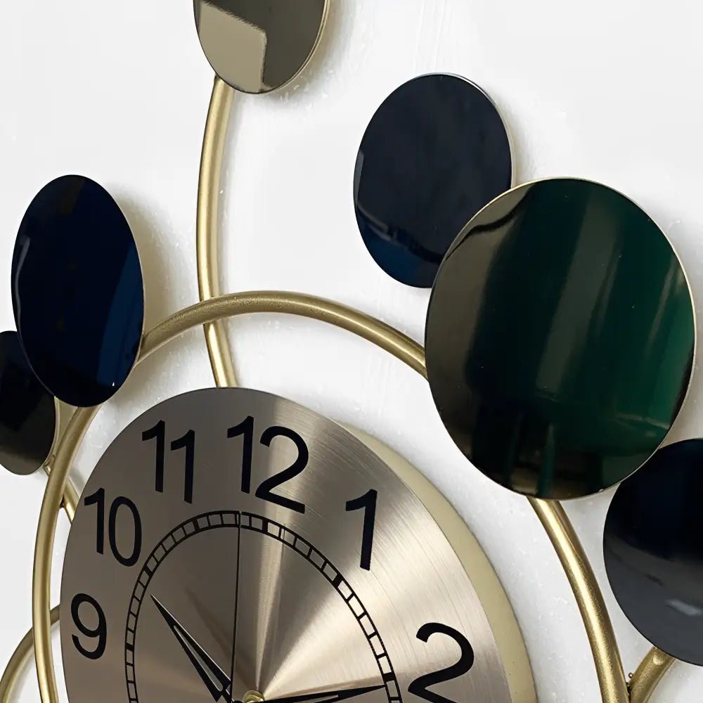 Gold Design Circle Wall Clock – view 3