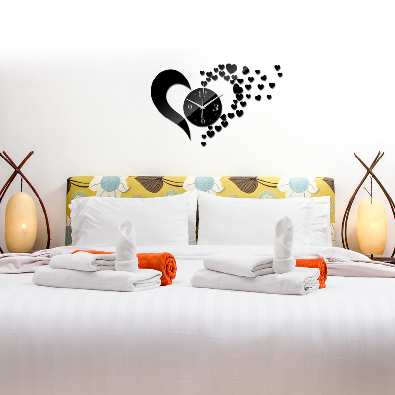 Golden Hearts Wall Clock – product view 5