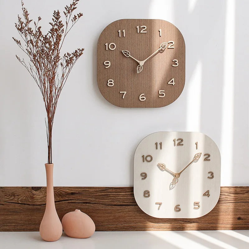 Leaf Design Wall Clock – product view 2