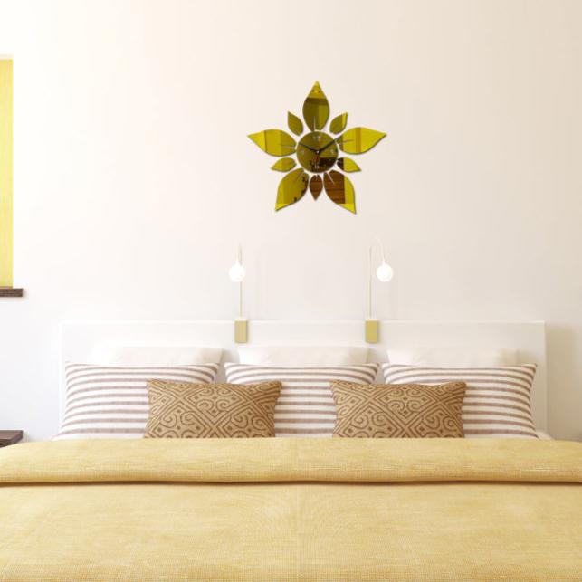 Mirror Flower Wall Clock – product view 5