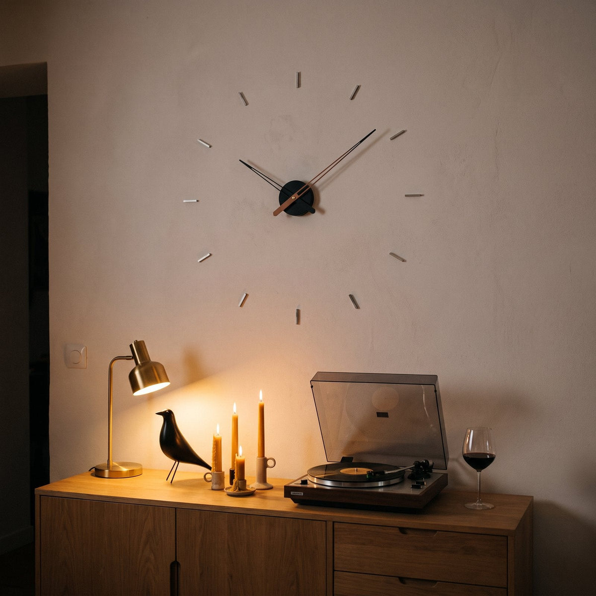 Modern Minimalist Wall Clock – product view 3