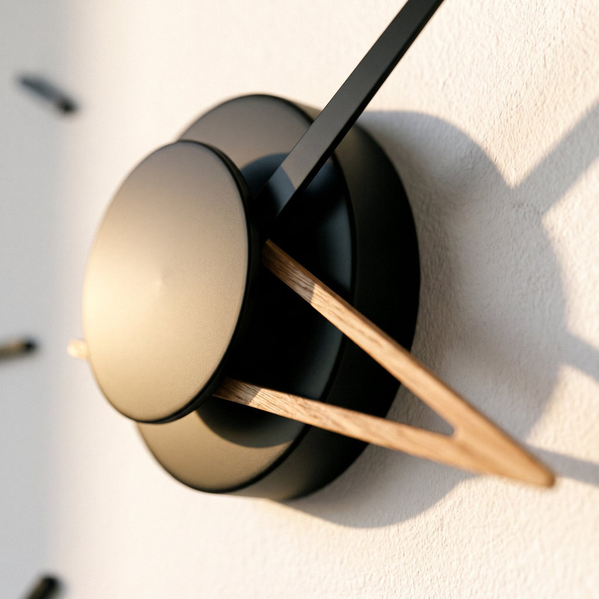 Modern Minimalist Wall Clock – product view 4