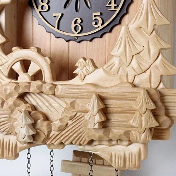 Traditional Chalet Wall Clock – product view 2